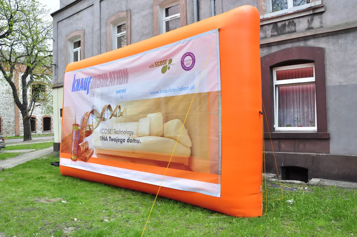 ekrany reklamowe dressmaker